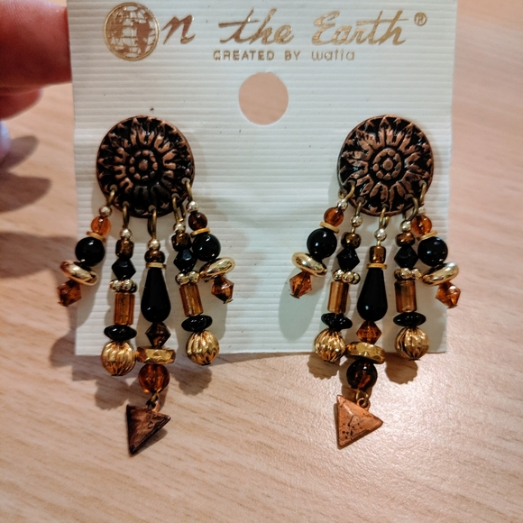 NWT 80s Vintage On the Earth by Watta Ethnic Earrings - Picture 2 of 3